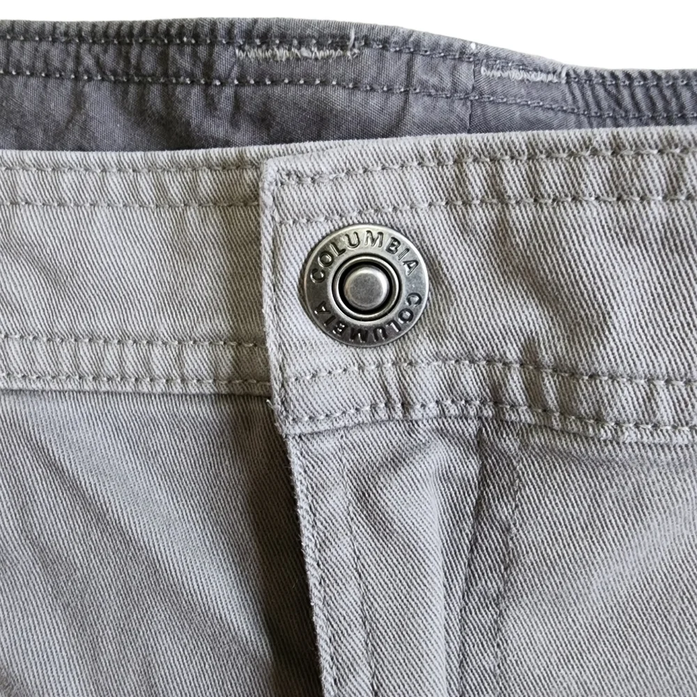 Columbia Cargo Grey Shorts - 40 Waist